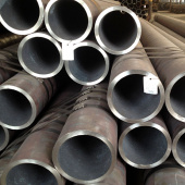 Труба стальная бесшовная горячекатаная ф54х6 мм Труба стальная бесшовная горячекатаная ф54х6 мм