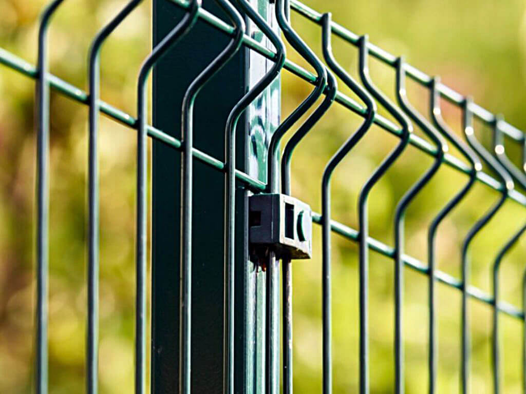 Типы и конструкции металлических заборов Типы и конструкции металлических заборов