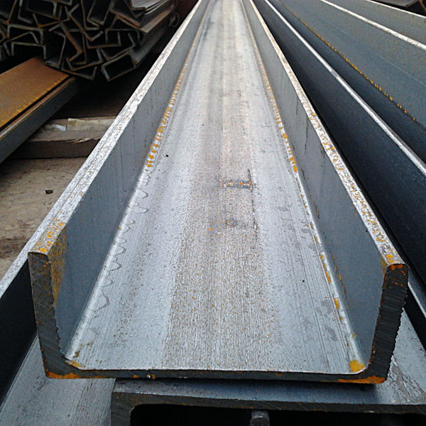 Швеллер — это металлический профиль с П-образным сечением