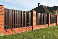 Заборы и ограждения: виды, отличия, функции, руководство по выбру