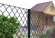 Как выбрать сетку рабицу: полное руководство по видам, характеристикам и монтажу