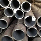 Труба стальная бесшовная горячекатаная ф57х4 мм Труба стальная бесшовная горячекатаная ф57х4 мм